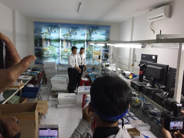 Polisi Bongkar Pabrik Ponsel Ilegal 'HP China' di Jakut