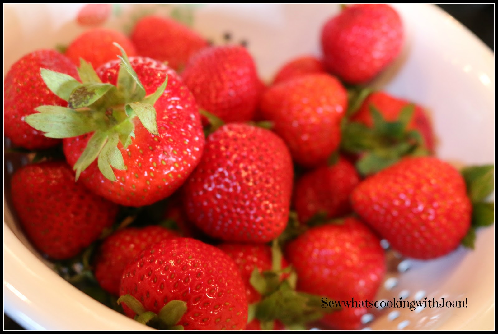 Sew what's cooking with Joan! Instant Pot Strawberry Rhubarb Compote