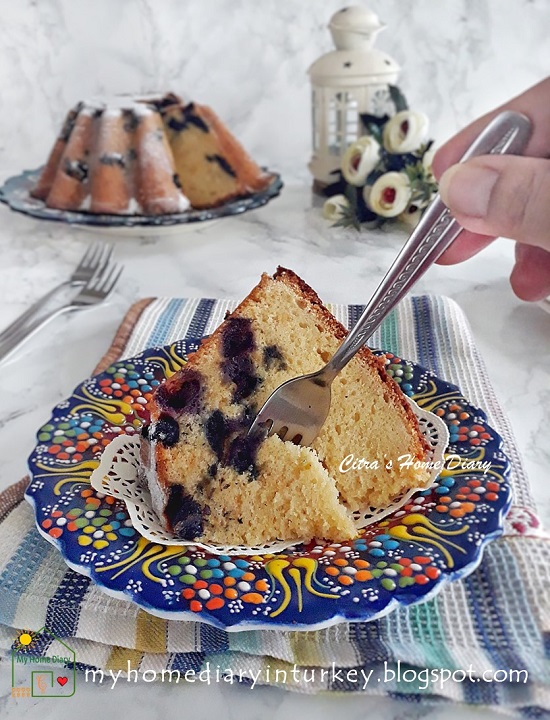 BLUEBERRY LEMON POUND CAKE. Best recipe with video | Çitra's Home Diary. #poundcake #blueberrycake #dessert #coffeecake #buttercake #cakefoodphotography #yabanmersinikek