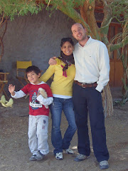 Mi hijo Carlos,  Greta su señora y mi nieto Joaquín en nuestra parcela  de Matilla,