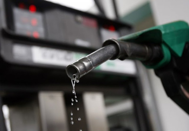 Hacienda anuncia que a partir de mañana las gasolinas y el Diesel disminuirán 2 centavos
