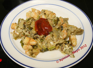  Revuelto de ajetes, alcachofas y langostinos 