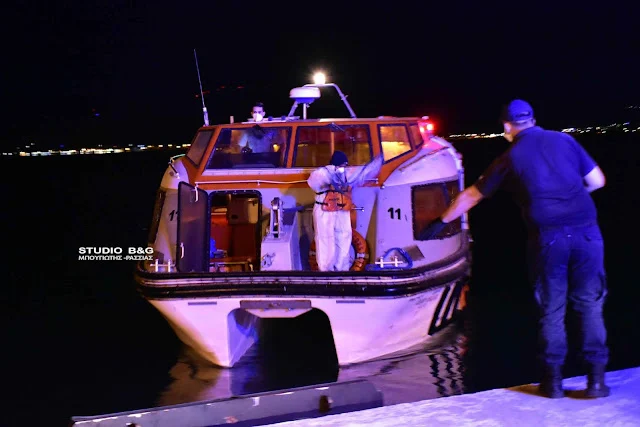 Αποβίβαση ασθενούς επιβάτη από κρουαζιερόπλοιο στη Νεάπολη