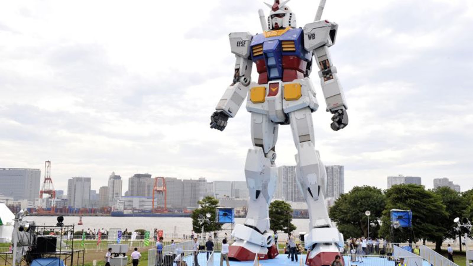 Dave's Model Dave's Model is visiting Japan!