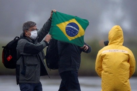 Exames descartam coronavírus em brasileiros repatriados da China
