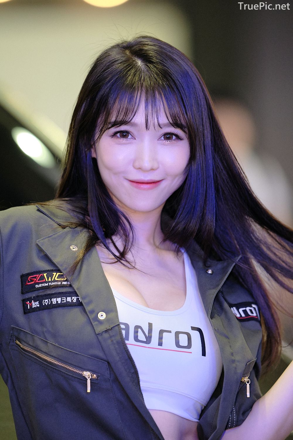 Korean Racing Model - Lee Eunhye - Seoul Auto Salon 2019 - Picture 22