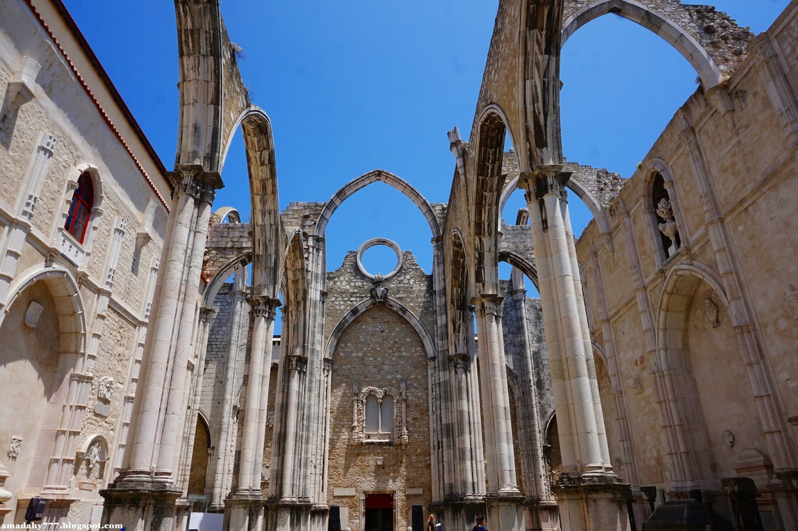 Go walking down there Couvent des Carmes