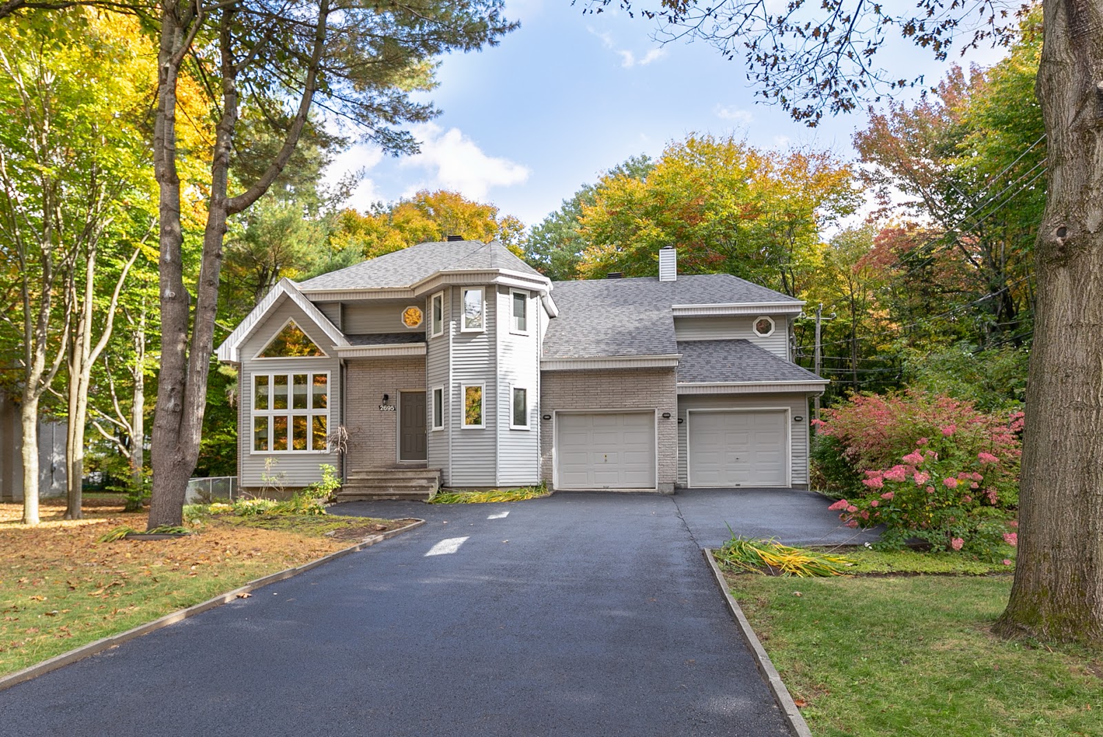 Paul and Diane Laflamme 2695 Rue Simpson, SaintLazare Centris 14405592