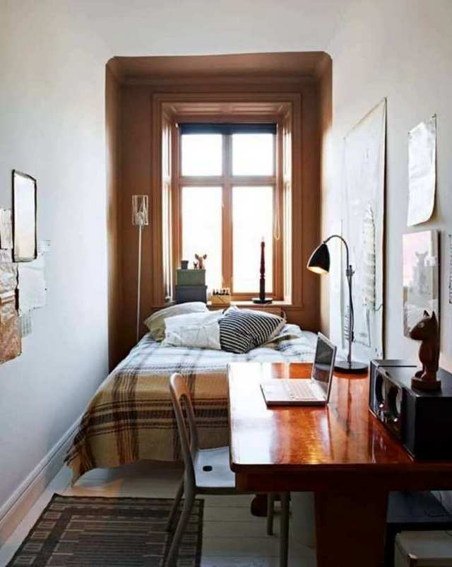 Desain Kamar Tidur Memanjang dengan Meja Kerja