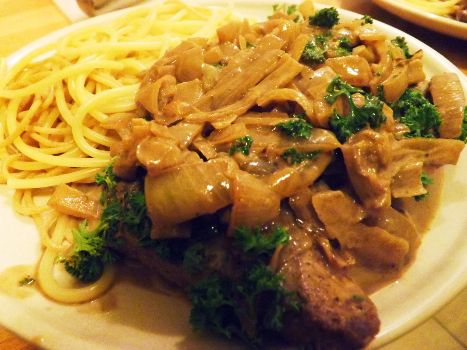 Celle qui cuisinait ou le plaisir de cuisiner: Foie de veau aux oignons