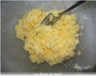 Galletas de ametlla (almendra, orejón y piel de limón)