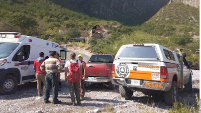 Rescatan a un niño de 3 años, tras derrumbarse un cerro en Ciudad Juárez