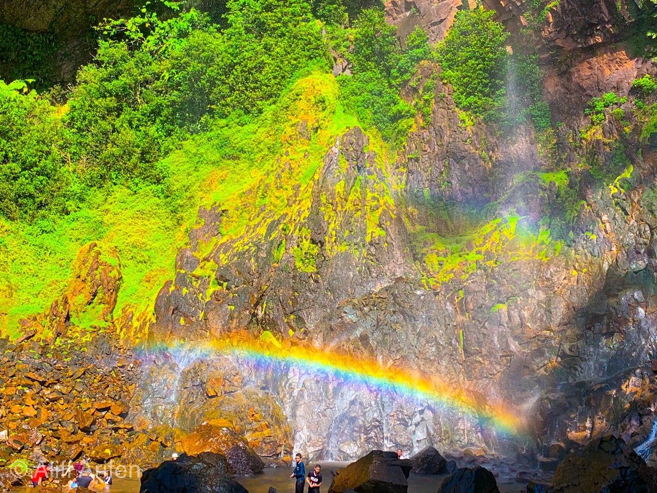 KEINDAHAN AIR TERJUN PELANGI DI KUANTAN ! - Aliffness