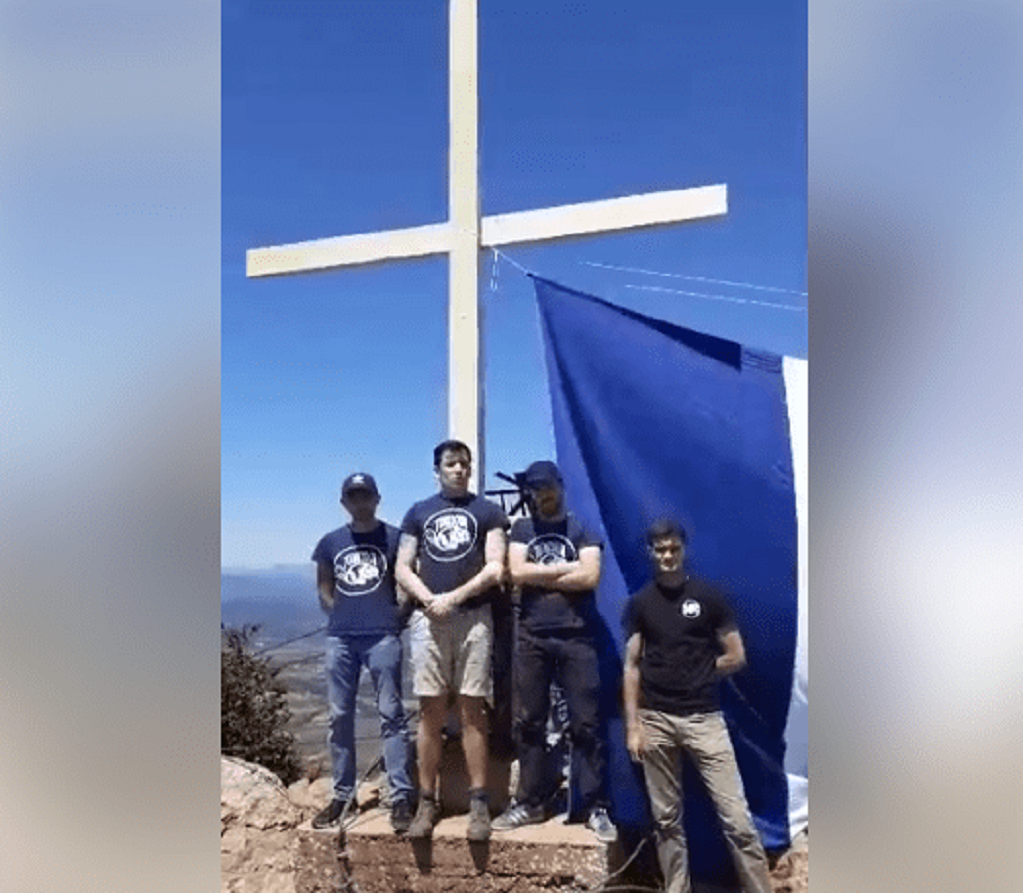 VIDÉO - Solidarité : Après le sabotage de la croix du pic Saint-Loup, des jeunes érigent une croix provisoire