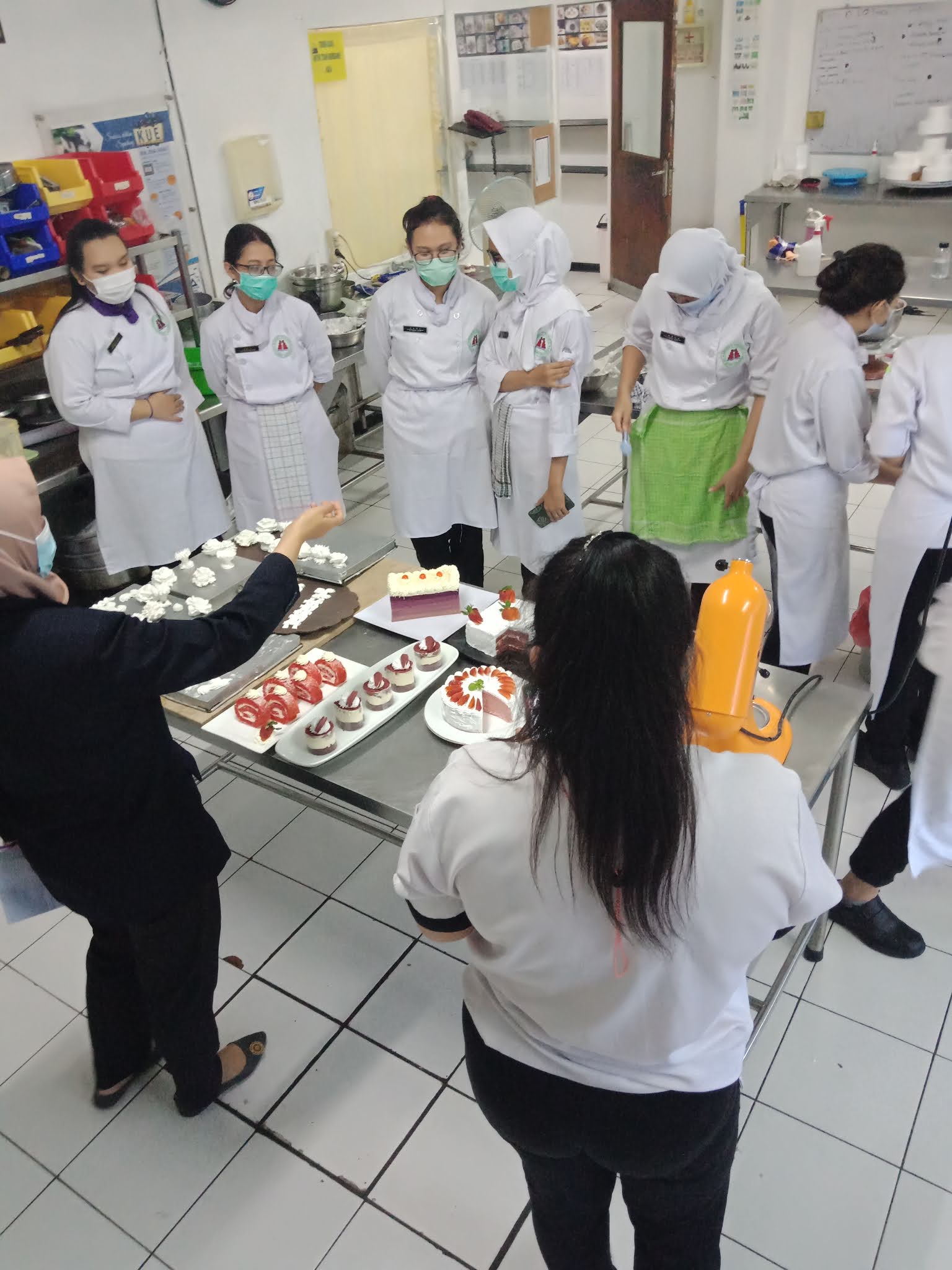 jurusan patiseri adalah akademi chef surabaya monas pacific kuliner