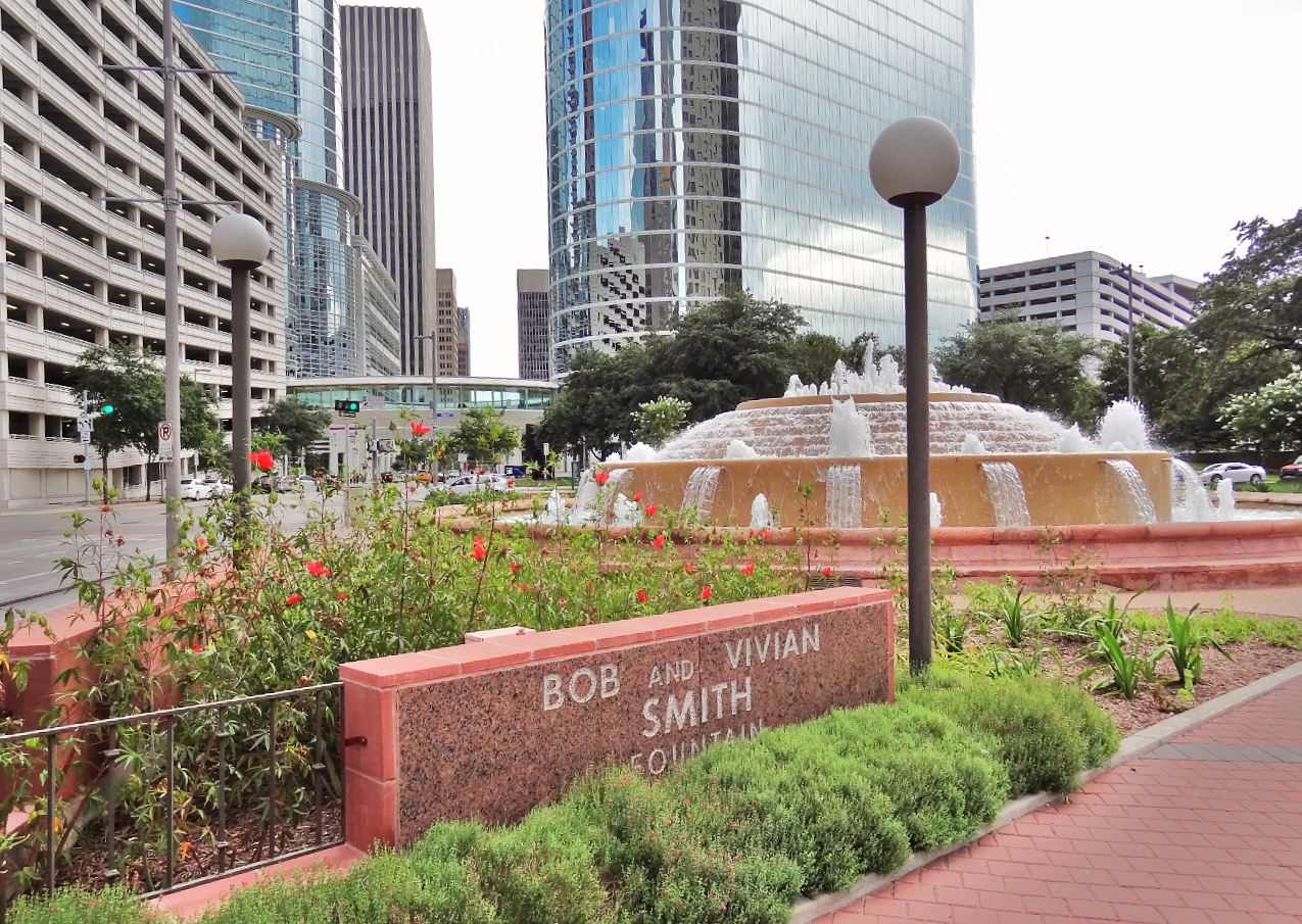 Houston in Pics Fountains and water features in Downtown Houston