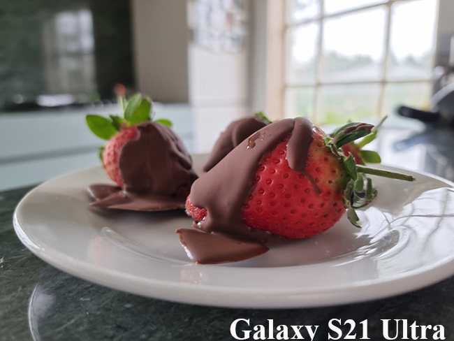 So sánh chi tiết camera của iPhone 12 Pro Max và Galaxy S21 Ultra