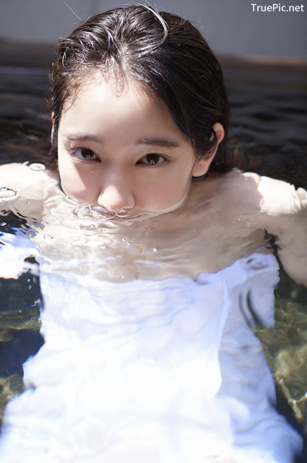 Image-Japanese-Actress-And-Model-Riho-Yoshioka-Pure-Beauty-Of-Sea-Goddess-TruePic.net- Picture-95