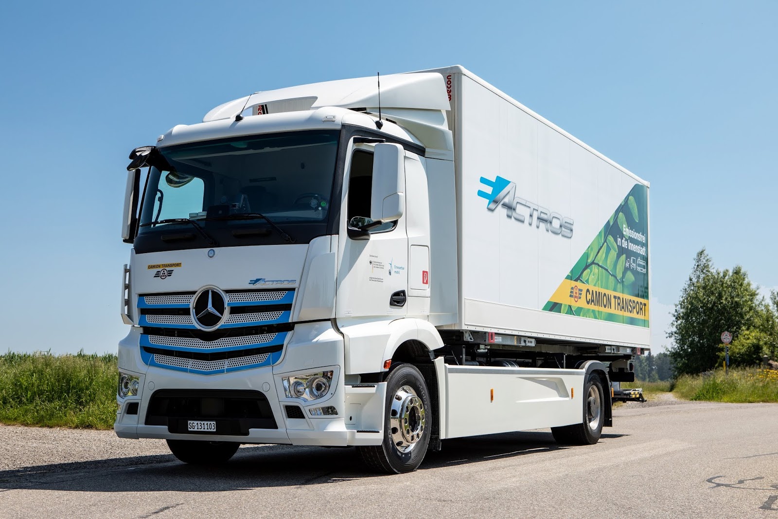 Mercedes-Benz Started Testing The Two Fully Electric Truck eACTROS In Switzerland | VANDI4U