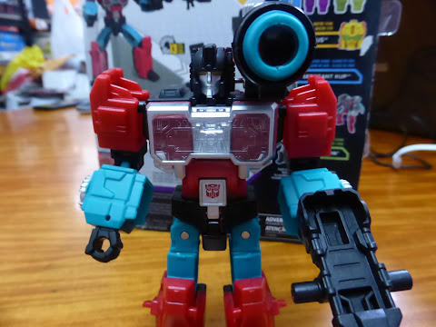 Transformers Generations Titans Return Autobot Perceptor