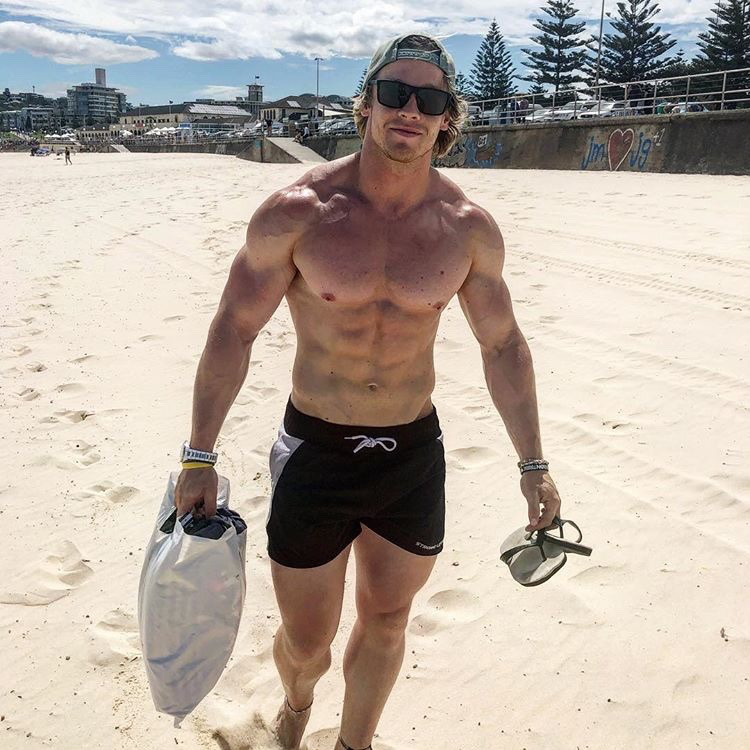 strong-sexy-shirtless-muscular-daddy-body-straight-masculine-alpha-dilf