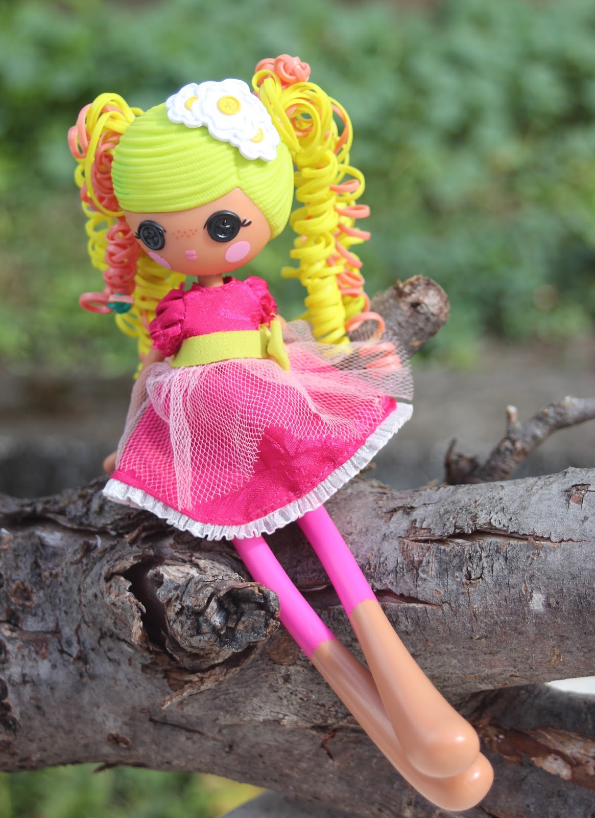 dolls with plastic hair