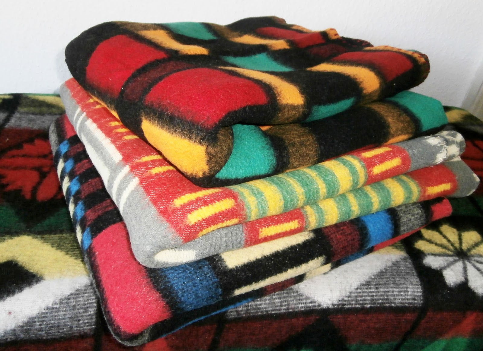 Vintage Retro Blankets Museum Blankets from the '50s, '60s and '70s