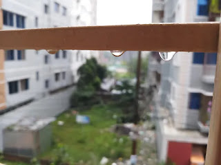 Raindrops balcony pictures Raindrops balcony pictures
