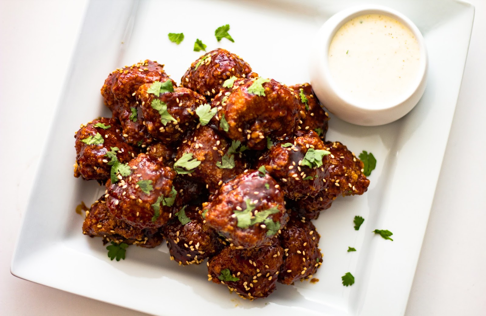 STICKY, VEGAN BBQ CAULIFLOWER WINGS NeoshaLoves