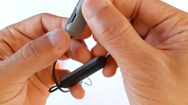 JBL Wireless Sport Headphones microphone JBL Wireless bluetooth Sport Headphones microphone