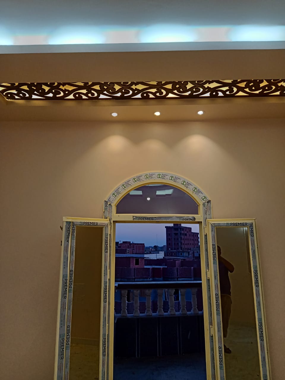 أعمال كهرباء المنازل والشقق والبيوت والفلل ومقاولات العمارات السكنية