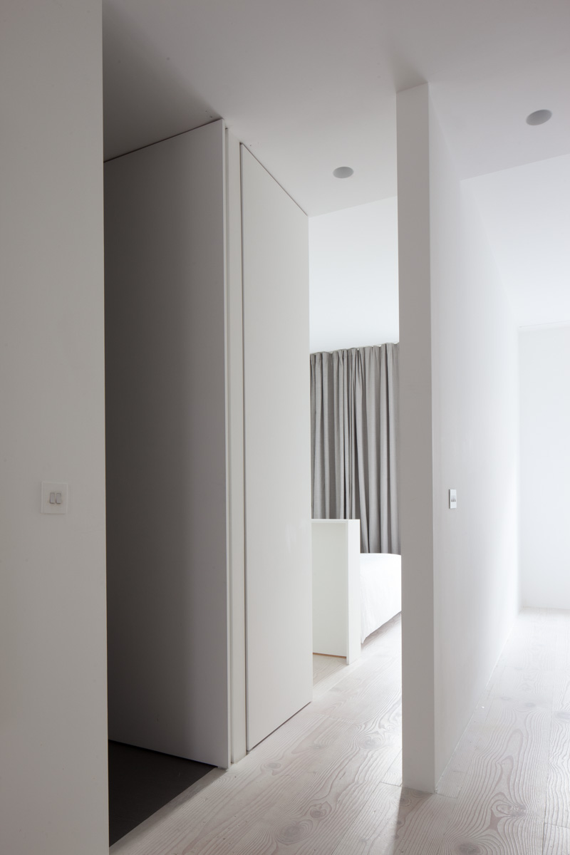 simplicity love Bankside Apartment, London HASA Architects