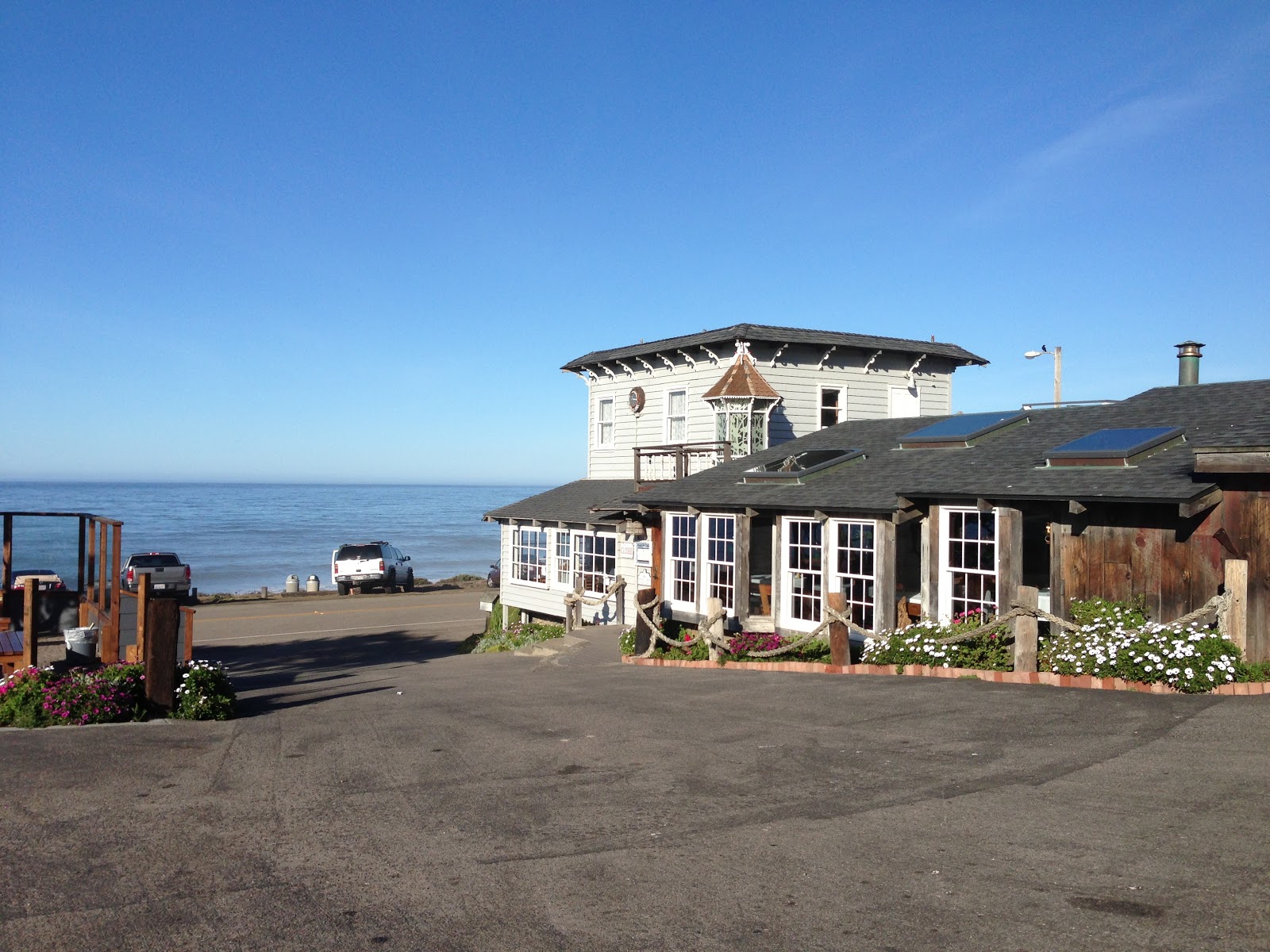 GREAT EATS HAWAII THE SEA CHEST RESTAURANT AND OYSTER BAR