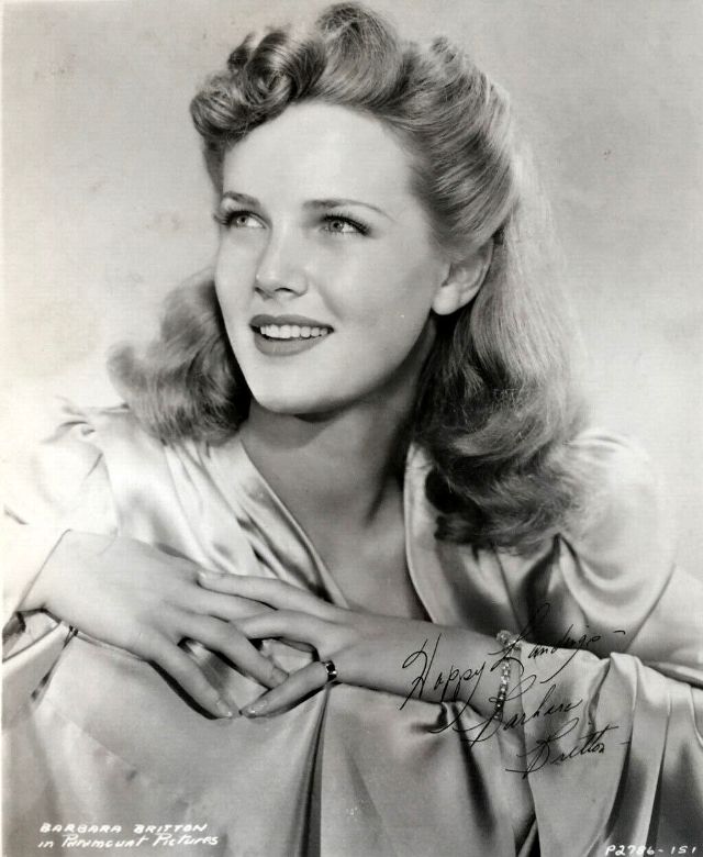 45 Glamorous Photos of Barbara Britton in the 1950s and '60s ~ Vintage