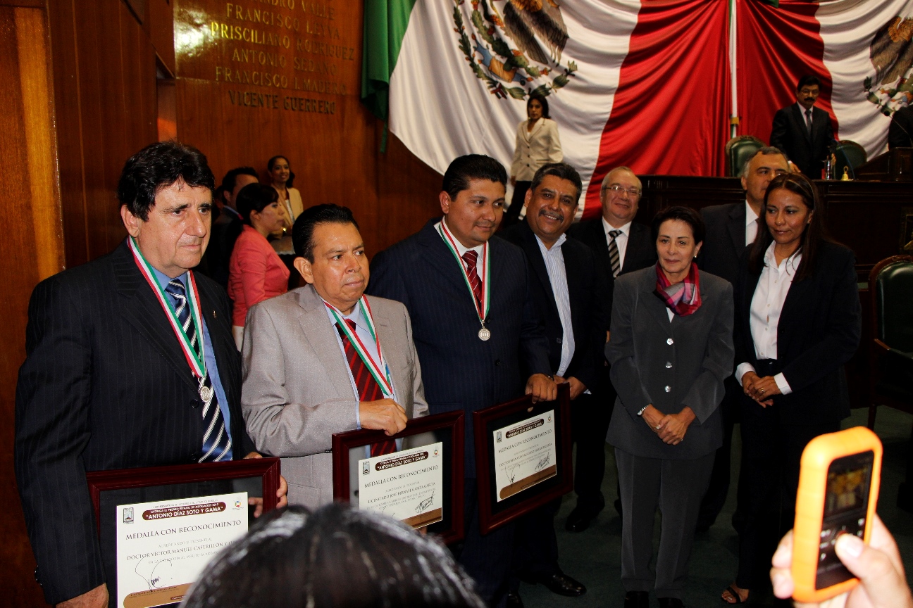 LII Legislatura, Congreso del estado de Morelos 20122015 ENTREGA CONGRESO PREMIO ESTATAL DE LII Legislatura, Congreso del estado de Morelos 20122015 ENTREGA CONGRESO PREMIO ESTATAL DE