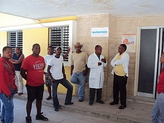 ¡ Hasta que muera!!! Médico suspendido inicia huelga de hambre en Pedernales