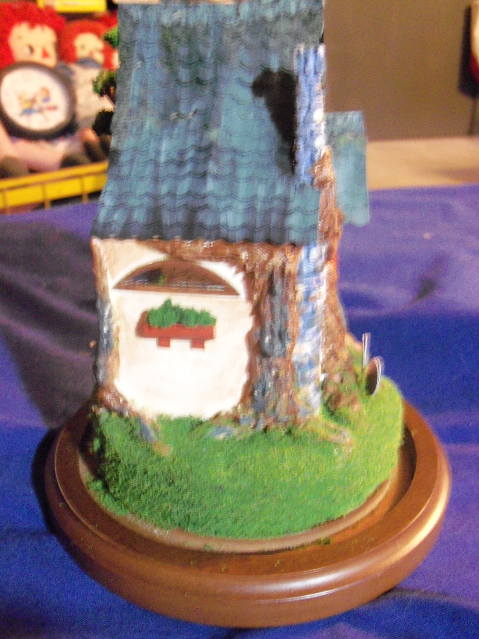 Raggedy Kingdom Acorn Wood Cottage