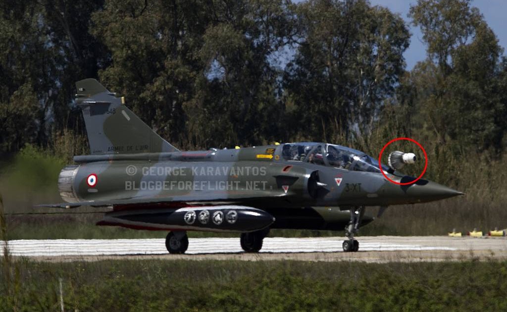 French Mirage 2000 experiences inflight mishap during