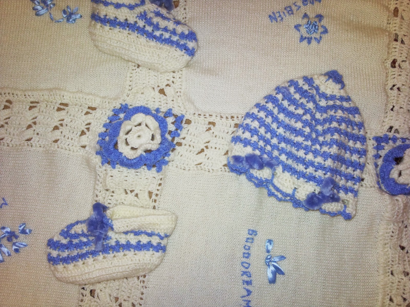 بعض ملابس اطفال روائع الكروشيه مع وئام