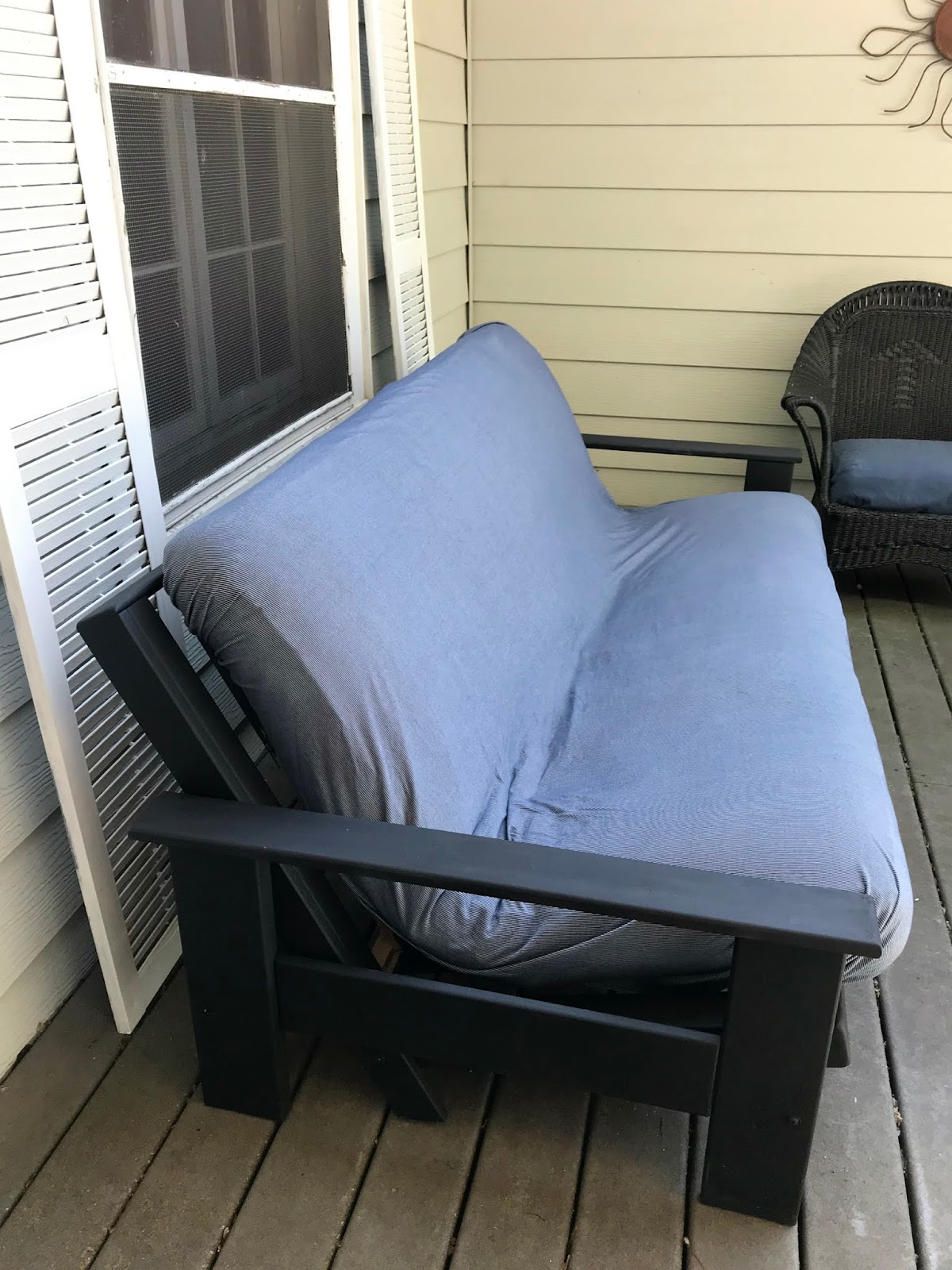 A Futon Makeover Using Chalk Paint The Wicker House