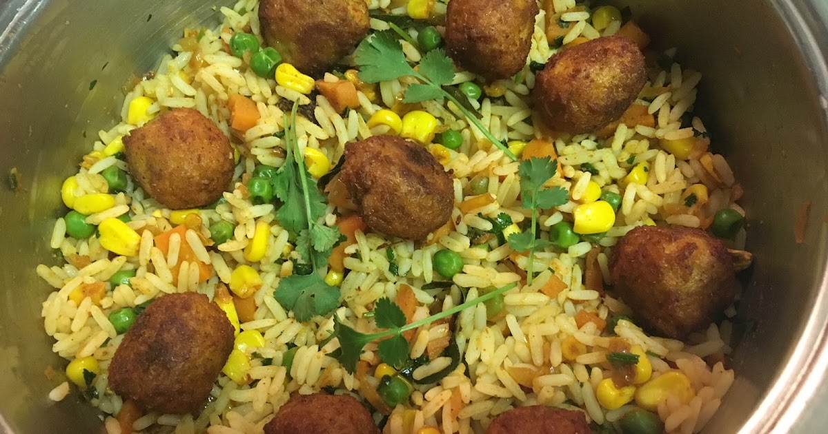 Vegetable spicy rice & cashew nut balls