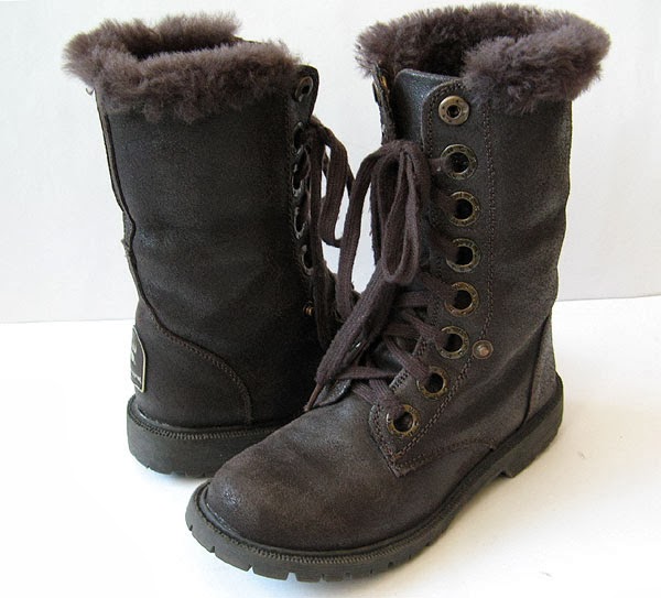 CLARKS BROWN SHEARLING LACE UP UGG BOOTS WOMENS SIZE 6.5 7