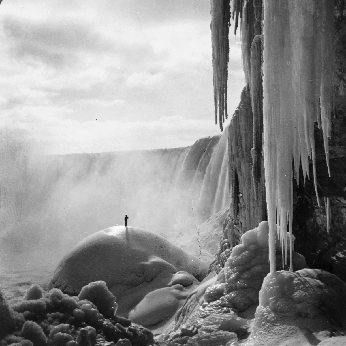 frozen Niagara Falls old photos