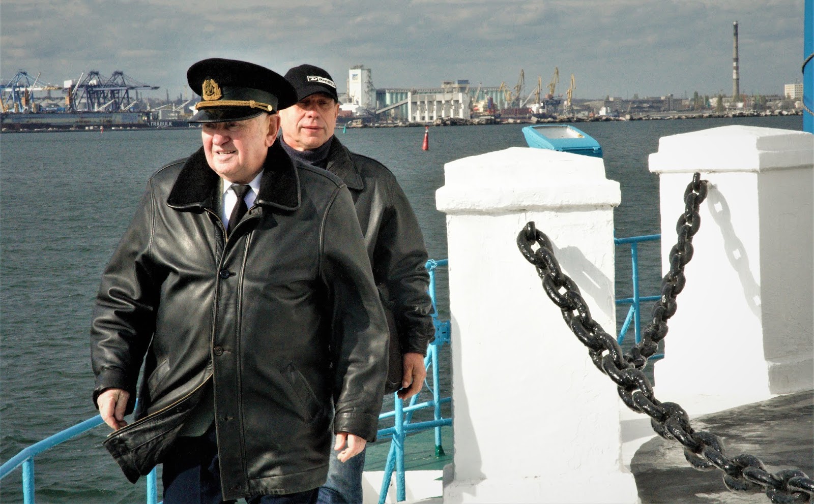 начальник охраны объекта. начальник вахты. умба вести. седякин константин андреевич анестезиолог. требуется начальник участка.