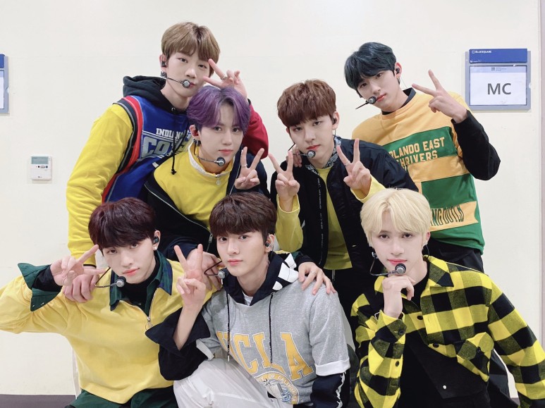 퍼포 맛집 드리핀 노스텔지아.gif | 인스티즈