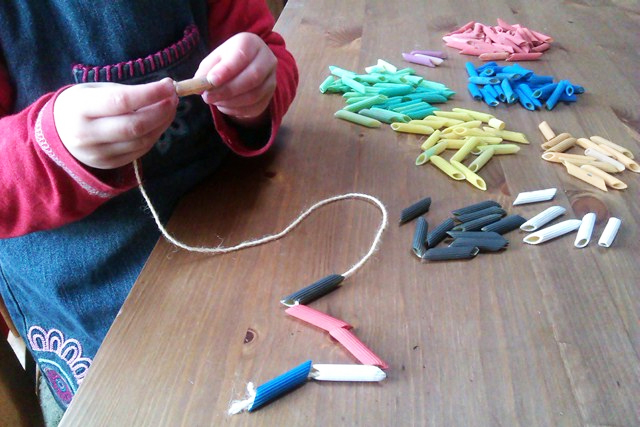 ensartado para niños