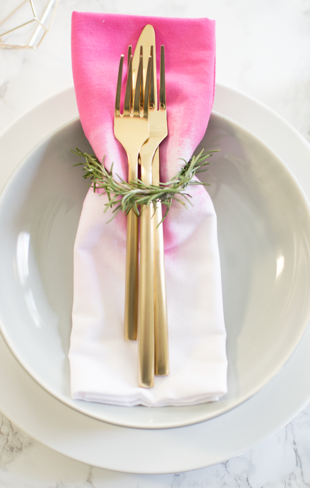 brushstroke dyed napkins 20 Modern DIY Projects to Dye For | How to Dye Anything!