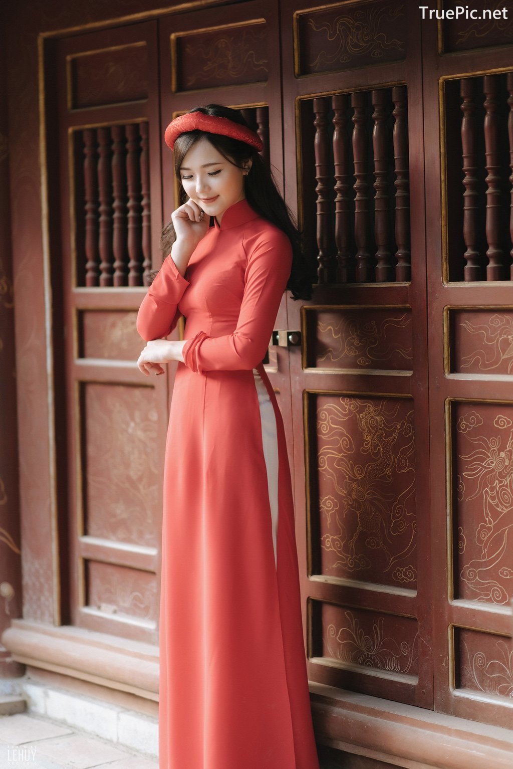 Image-Vietnamese-Model-Beautiful-Girl-and-Ao-Dai-Red-Vietnamese-Traditional-Dress-TruePic.net- Picture-13