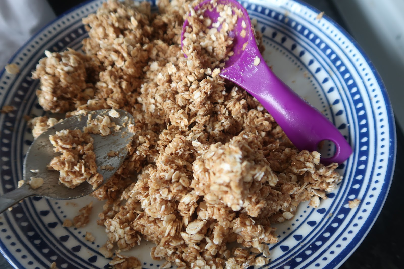 Unconventional Kira NO BAKE PEANUT BUTTER FLAPJACKS