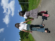 トトロ歌ってた！ あ～る～こ～♪ あ～る～こ～♪. カワイイ～（笑）